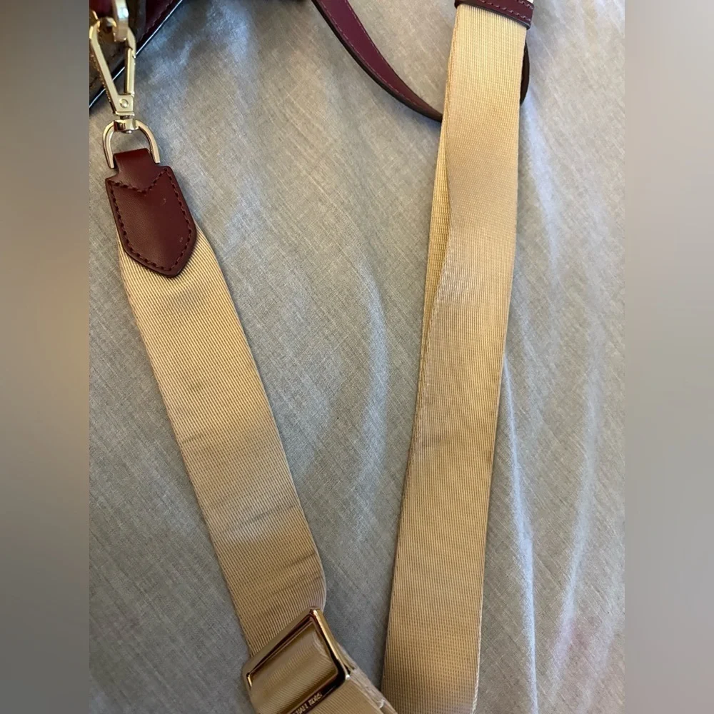 Pre-Luv- Michael Kors, heavy duty Tote Bag maroon & brown  With Gold Hardware